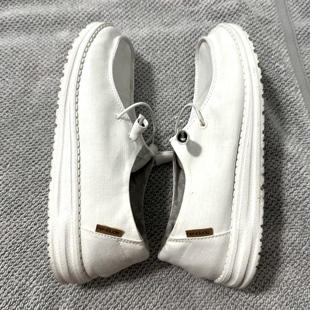White Wendy Hey Dudes size 8